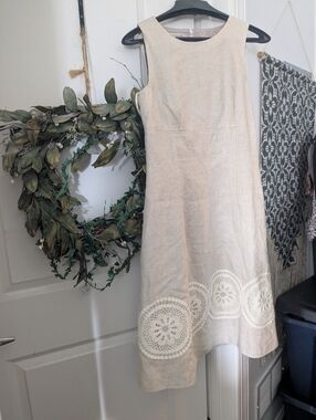 Gorgeous linen medallion dress by Kay Unger New York size 8